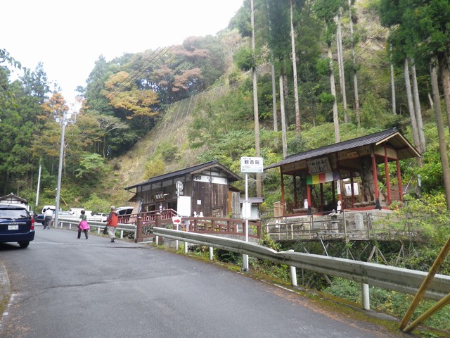 観音院の駐車場